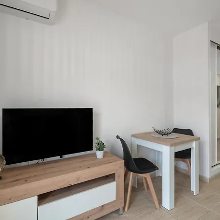 Parque Carolina 207 *